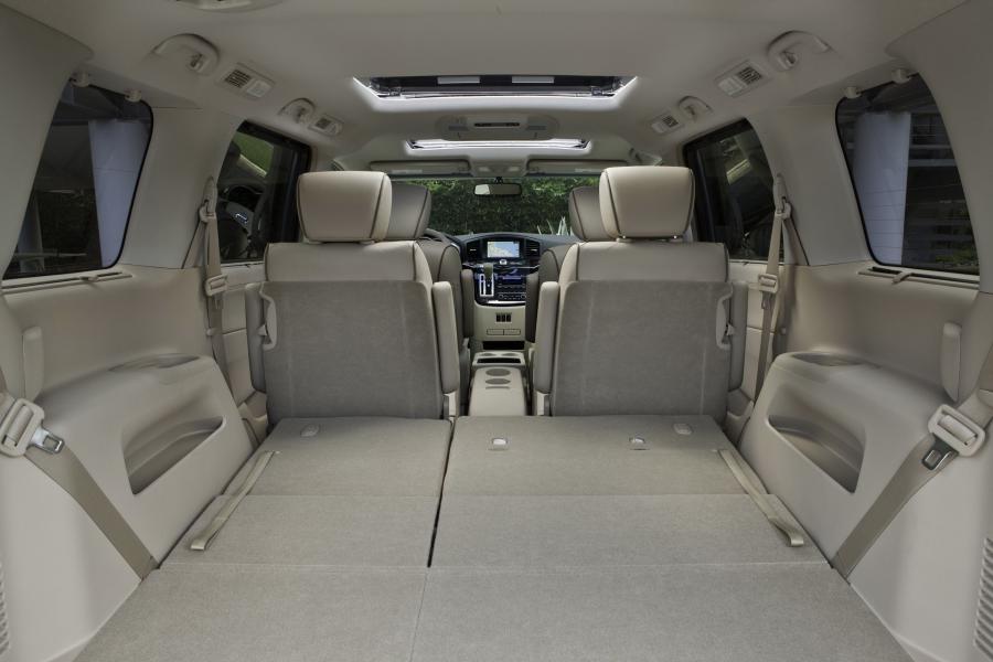  Nissan Quest 2011 года  (фото 17 из 32)